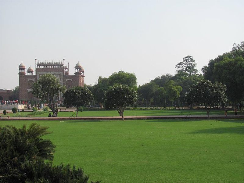 Taj Mahal Garden